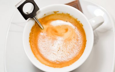 preparing a nespresso coffee cup